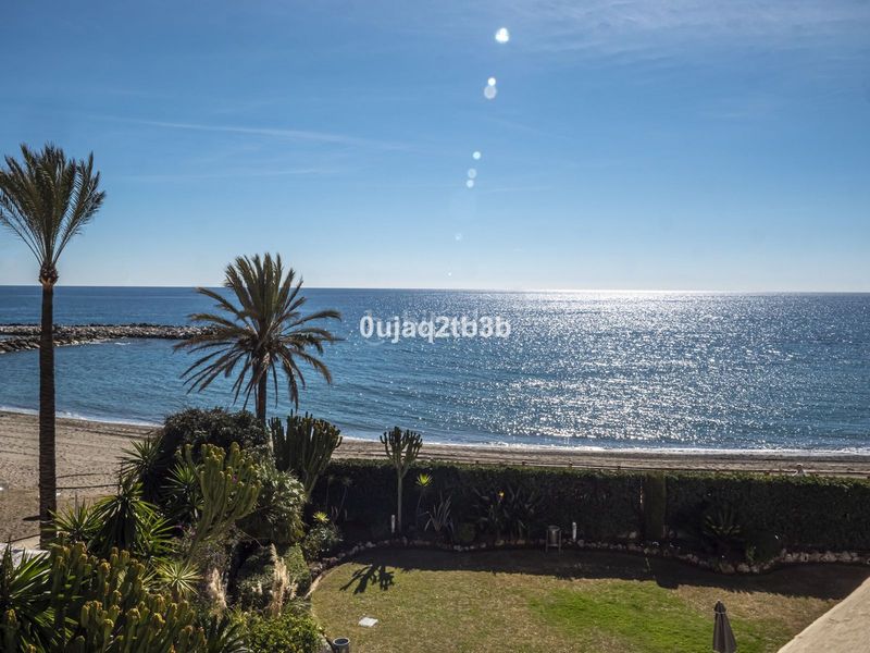 Foto c5aab6bc-8905-4c00-bb7b-497a8bf24868. Apartamento en Puerto Banús Marbella