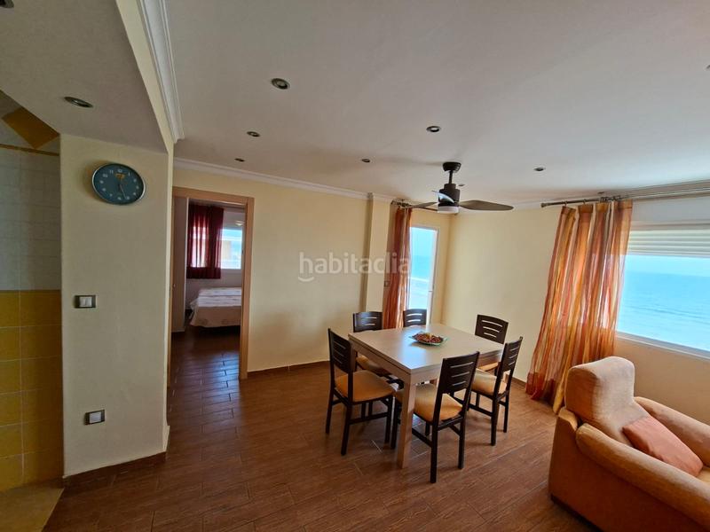 Foto eaea9f89-2db9-4780-82a2-a215b8aeff79. Piso apartamento de ensueño en primera línea de playa en daimuz en Daimús
