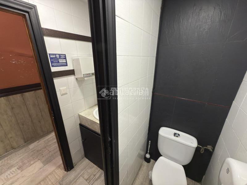 Foto 7d3c142f-66ac-4bfb-9a08-5c85cdc34f90. Local comercial  en venta en Fuente del Berro Madrid