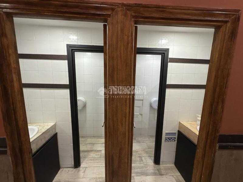 Foto 9addd992-3aaa-4f79-bc30-bc3b59d3b43e. Local comercial  en venta en Fuente del Berro Madrid