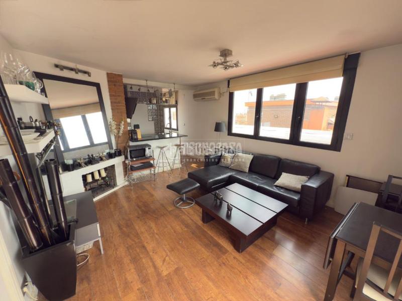 Foto 15a181ec-3917-441a-b8d8-3e10e2117c84. Dachwohnung mit heizung in Fuente del Berro Madrid