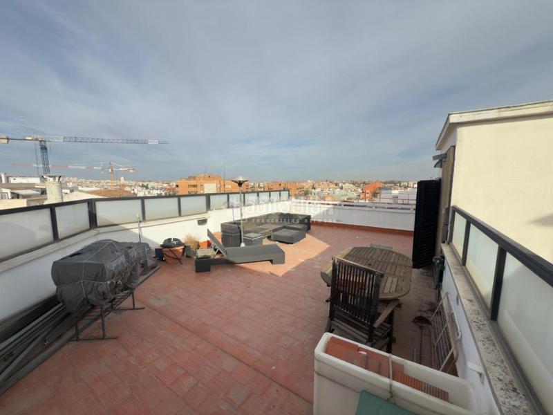 Foto 7c0f5c36-a649-4d69-ba08-6f6552fdca3a. Dachwohnung mit heizung in Fuente del Berro Madrid