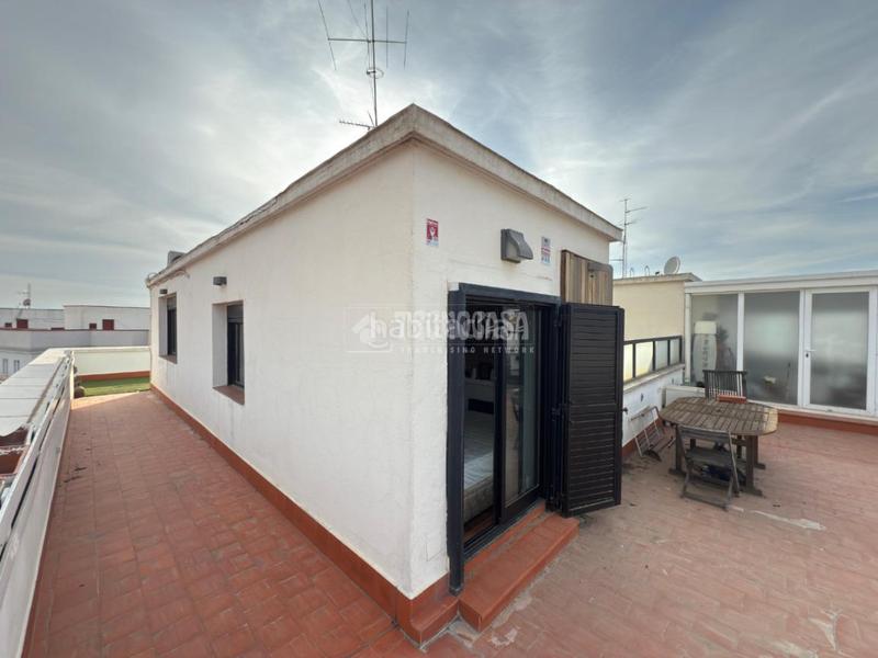 Foto aa1e347e-8c5e-4ec2-8fb2-377522ae0c8d. Dachwohnung mit heizung in Fuente del Berro Madrid