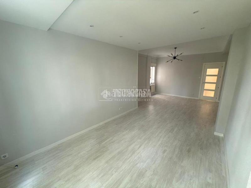 Foto 9c50a045-4b6a-4547-a852-bd2e37559a45. Affitto appartamento con riscaldamento in Fuente del Berro Madrid