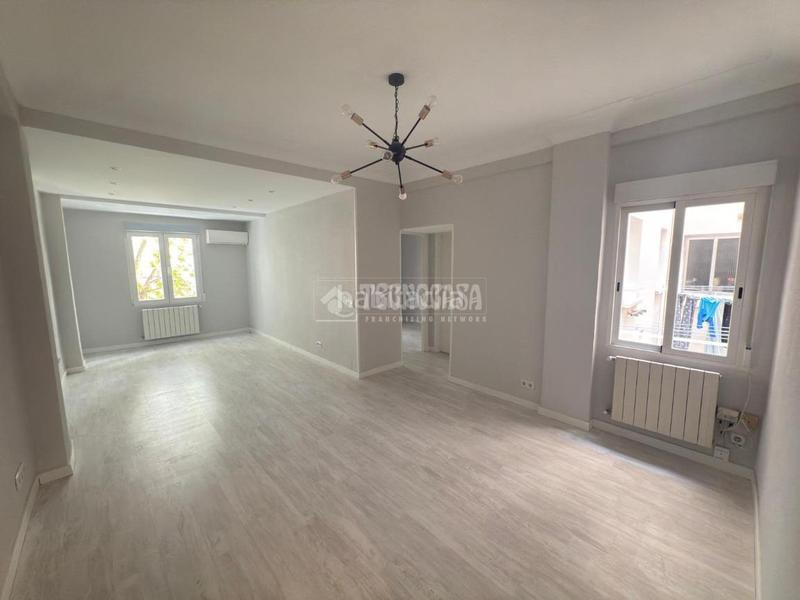 Foto a7054ea2-d47c-470a-8680-d9af41332799. Rent flat with heating in Fuente del Berro Madrid