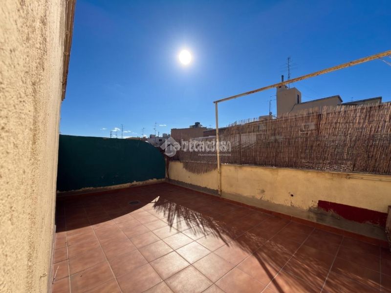 Foto a8f66b93-b67f-4bca-89db-4cf5f5822235. Ático  en venta en Fuente del Berro Madrid