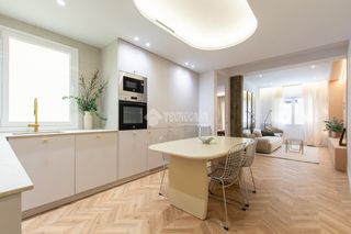 Pis a Fuente del Berro. Piso en venta en madrid