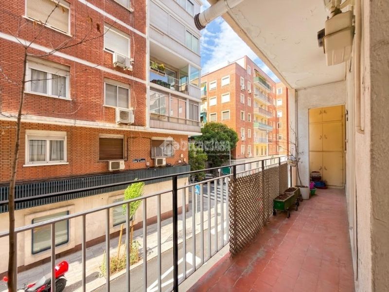 Foto 55d0dc31-18bb-4095-9dbf-4c3f1499c01f. Piso  en venta en Fuente del Berro Madrid