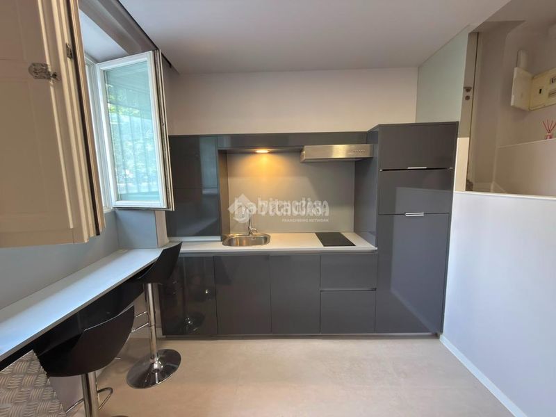 Foto bdf0094f-658a-4b89-bd2f-29b091bd54b0. Piso  en venta en Fuente del Berro Madrid