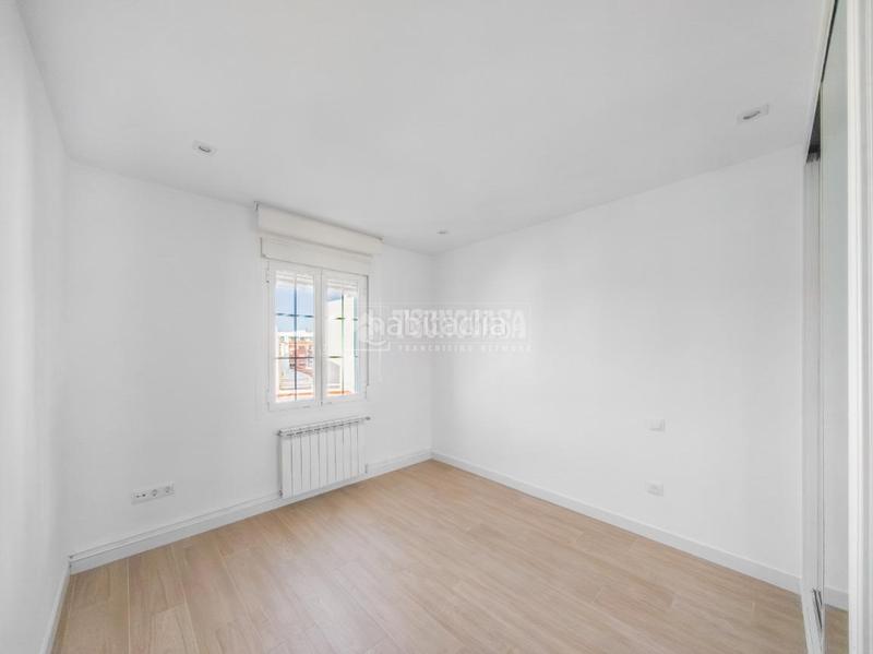 Foto e3109ec6-1f8e-4020-8c65-4f3a0e106bec. Rent flat with heating in Ciudad Jardín Madrid