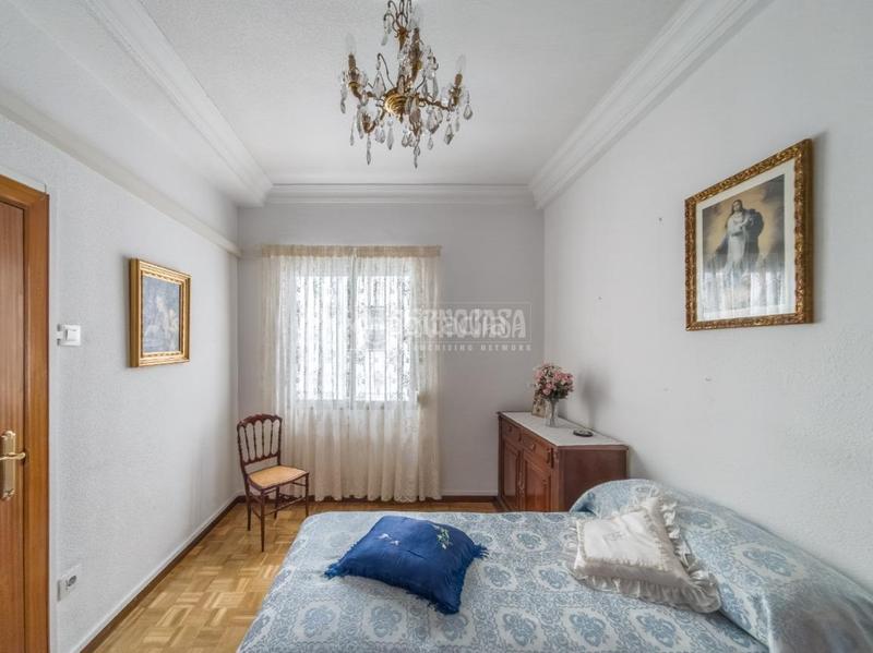 Foto 5db12a51-9710-4d3b-8f8b-f865c8295d75. Piso  en venta en Ciudad Jardín Madrid