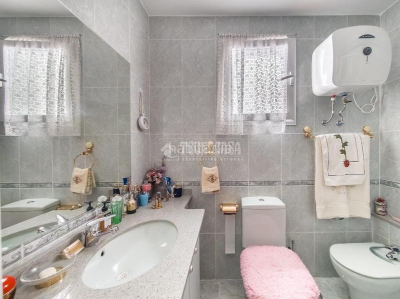 Foto 6302275b-73a1-49b1-9358-60253644bf59. Piso  en venta en Ciudad Jardín Madrid