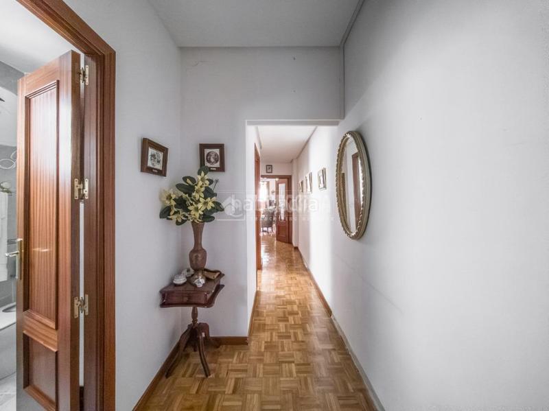 Foto d833b004-c295-497f-85ca-41122ba6c279. Piso  en venta en Ciudad Jardín Madrid