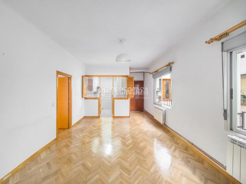 Foto a259acd5-772b-4cc4-bda3-f872c1c928b6. Pis amb calefacció a Ciudad Jardín Madrid