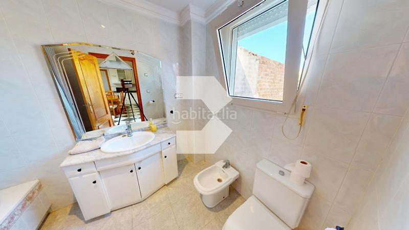 Foto 4f550a67-618a-48fd-8277-e233ce96c553. Casa adossada amb aparcament a Campello Pueblo Campello (el)