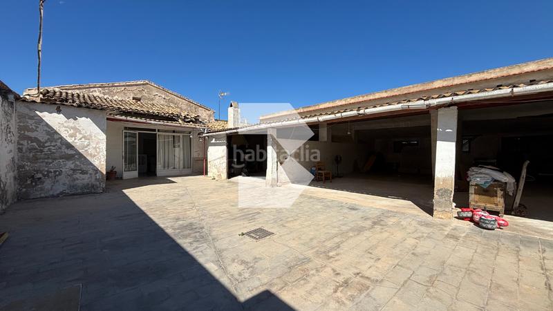 Foto eed9dcef-b6d5-4986-8079-7c44dc205617. Casa adossada amb aparcament a Campello Pueblo Campello (el)