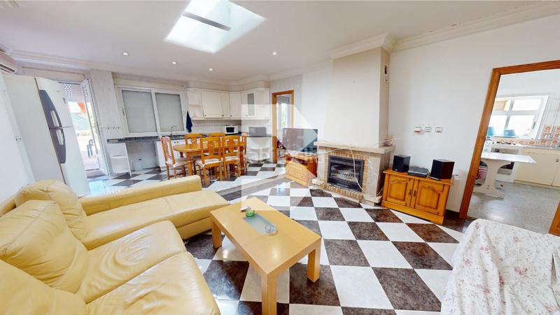 Foto f53e782c-b2e5-4c72-aac8-7a0d35bc5c59. Semi detached house with parking in Campello Pueblo Campello (el)