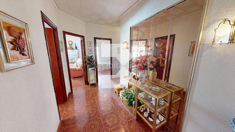Foto d70bdd84-3a53-4526-8d2c-6aa06670b73b. Pis a Campello Pueblo Campello (el)