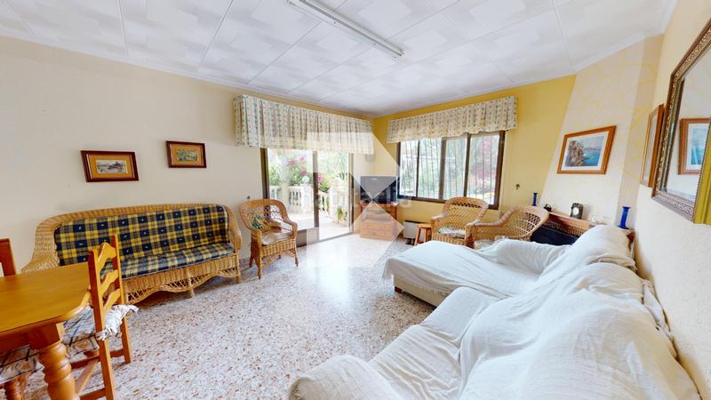 Foto 31cb5ad1-943a-403e-ada8-f262978f4428. Chalet with parking pool in Centro Mutxamel