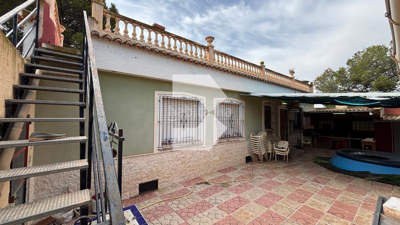 Foto 44237862-0f89-4297-bcdb-6faf84fa2ab0. Chalet with parking pool in Centro Mutxamel