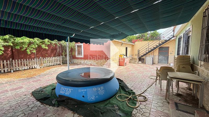 Foto 81a18949-5dd1-4f26-b850-53c254c398a8. Chalet with parking pool in Centro Mutxamel