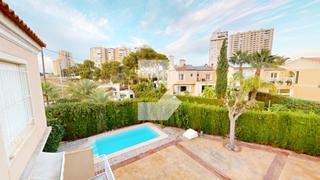 Maison jumelée  Carrer de gijon. Chalet adosado exclusivo en playa muchavista