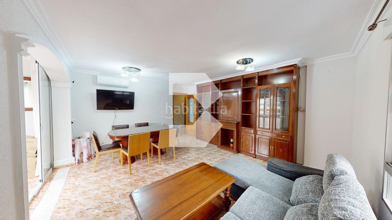 Foto 10121128-28d2-4074-84eb-e72d4cc80231. Pis a Campello Pueblo Campello (el)