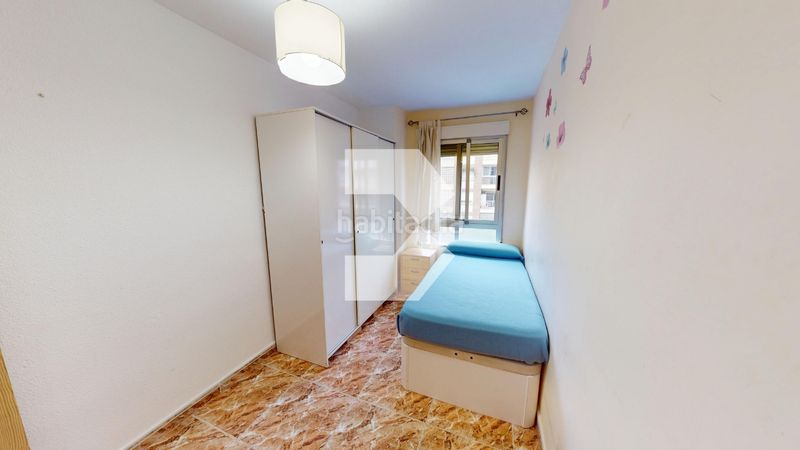 Foto c6021c54-f41d-4698-8889-d6389c718320. Pis a Campello Pueblo Campello (el)