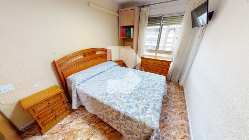 Foto e4d059f1-af9d-49e9-817c-925920c940cf. Pis a Campello Pueblo Campello (el)