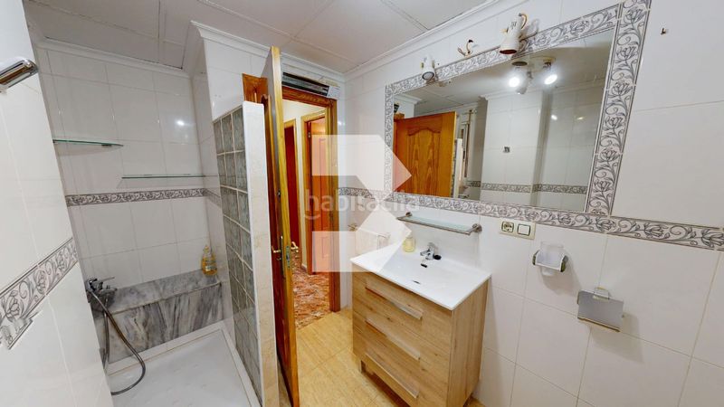 Foto 45b71f8c-add2-47e4-a635-d358bad0647c. Pis a Campello Pueblo Campello (el)