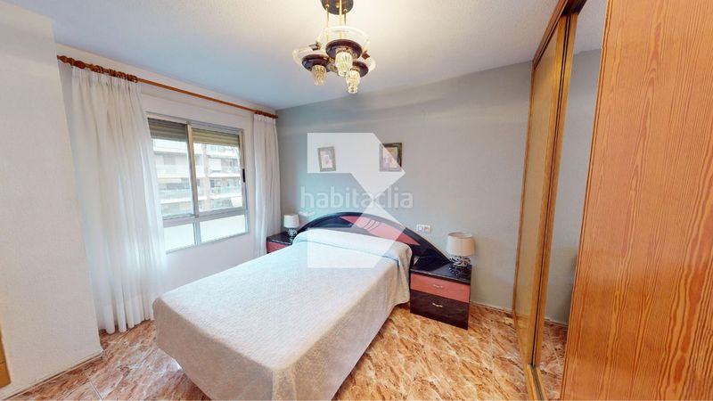 Foto f774849b-956c-45cf-9af7-bc2c7a04cbce. Pis a Campello Pueblo Campello (el)