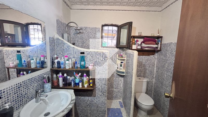 Foto 00d05f24-72e9-42d9-9d8b-3c4e54459370. Casa adossada amb calefacció a Campello Pueblo Campello (el)