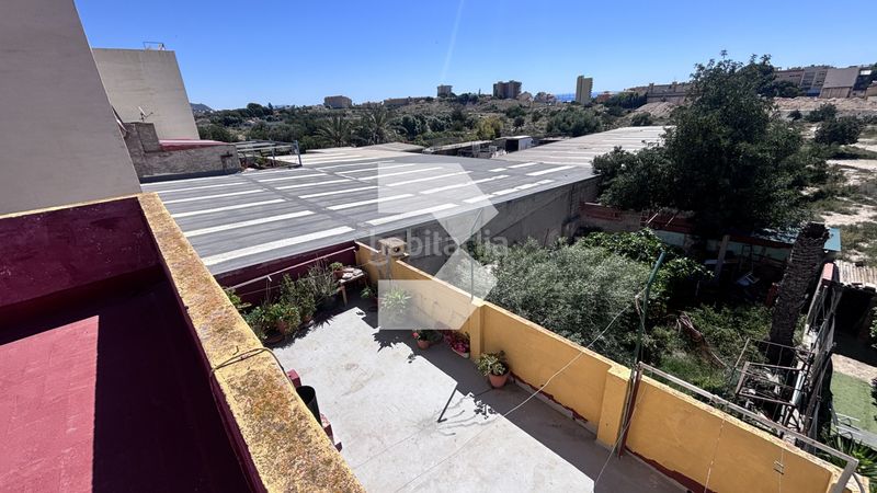 Foto f95f8d5e-7da0-4fba-89b1-6b86028fe1ef. Casa adossada amb calefacció a Campello Pueblo Campello (el)