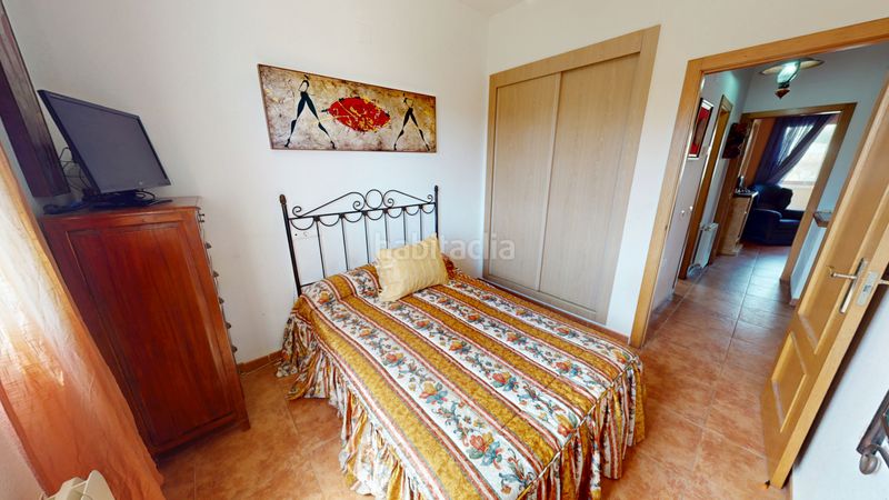 Foto a98f31dd-72d1-4aa5-95f1-305356790df2. Casa aparellada amb xemeneia calefacció a Aigües
