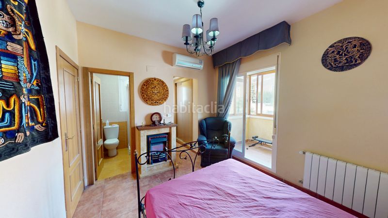 Foto e68b05aa-d4fd-43e6-ad07-ca4b5fae636b. Casa aparellada amb xemeneia calefacció a Aigües