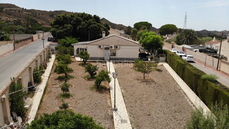 Foto 9b2742f4-7704-4884-99cc-072c8d463e17. Casa amb xemeneia calefacció aparcament piscina a Busot