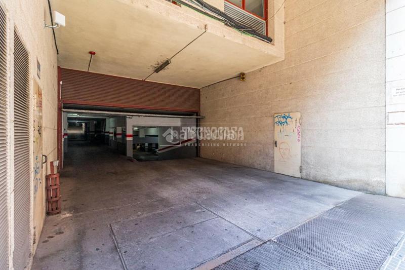 Foto e311ca35-d36d-40f1-b3c6-8da5dcf36102. Aparcament cotxe a El Coll Sant Cugat del Vallès