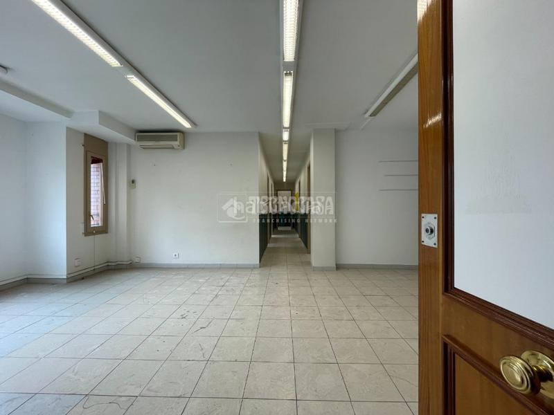 Foto 564ba232-ae30-4e01-8896-cb3d91389ce8. Alquiler oficina despacho en alquiler en Centre - Estació Sant Cugat del Vallès