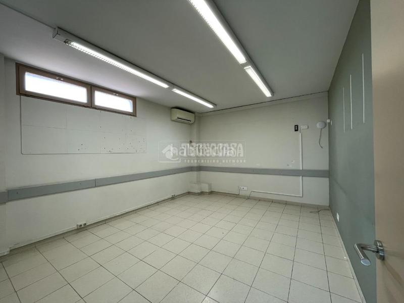 Foto d202f69d-457d-4b1c-915e-1e445f49c4fd. Rent office space in Centre - Estació Sant Cugat del Vallès