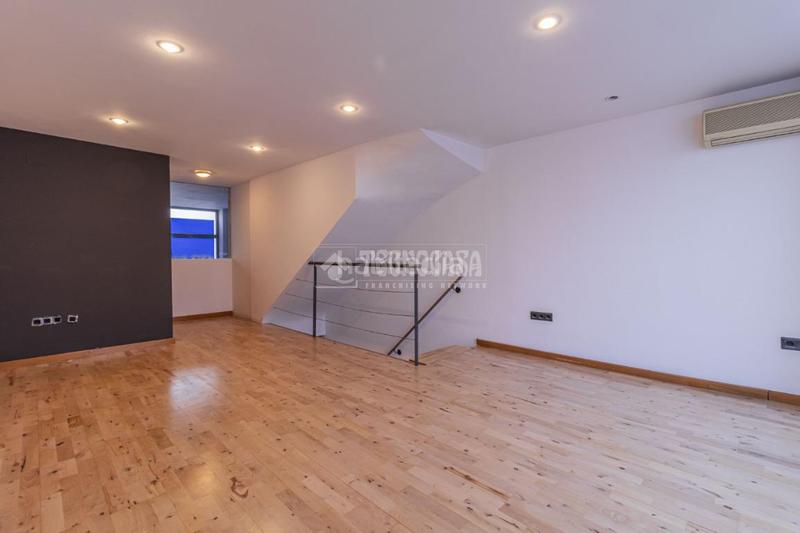 Foto ce5ca6e9-e1cf-4ad1-9936-49a961fa97e0. Alquiler local comercial  en alquiler en Sant Cugat del Vallès