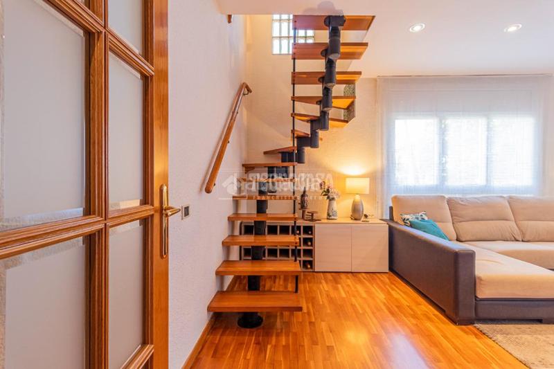 Foto de19371b-a8b1-4ef1-9d93-075891f61c39. Maison jumelée avec chauffage parking dans Sant Domènec Sant Cugat del Vallès