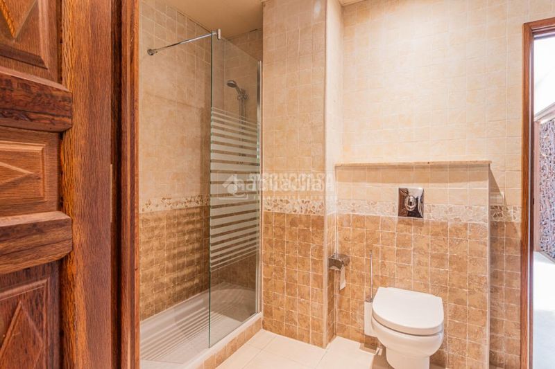 Foto af234ac0-96d1-46b9-a018-8e01a933e5a7. Casa amb aparcament a Valldoreix Sant Cugat del Vallès