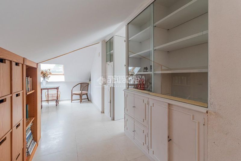 Foto e7363dbf-30f5-4bd9-bce4-aa2bc64f332b. Casa amb aparcament a Valldoreix Sant Cugat del Vallès