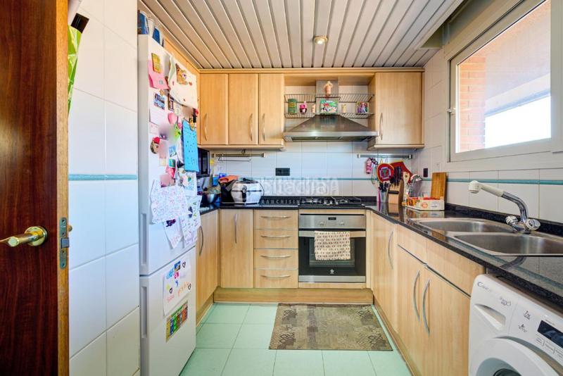 Foto 2488370e-e96f-48ad-9daf-b2d6cc8dbb97. Àtic amb calefacció aparcament piscina a Parc Central Sant Cugat del Vallès