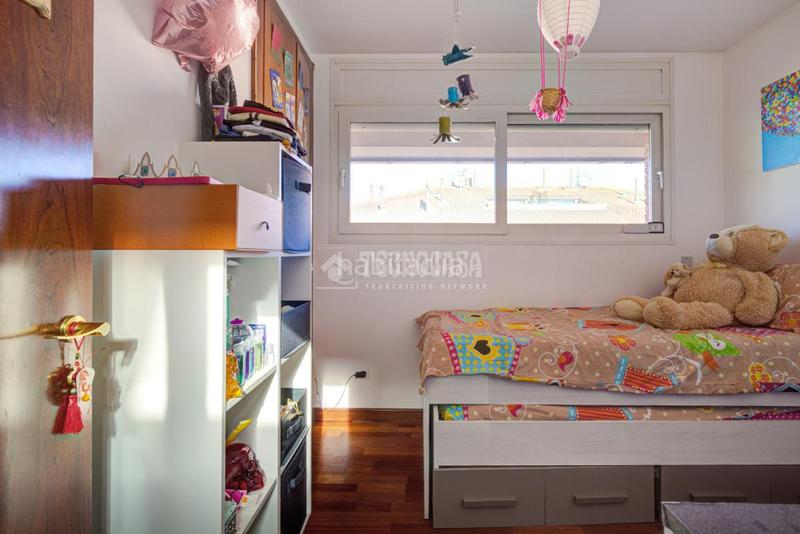 Foto 2d911367-b6d7-4ab2-80e9-988afa072021. Àtic amb calefacció aparcament piscina a Parc Central Sant Cugat del Vallès