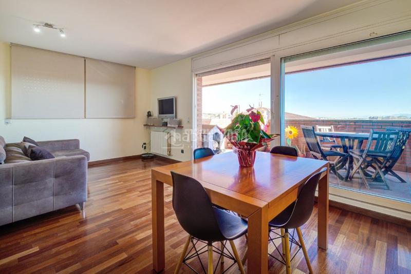 Foto 56832720-ffc6-44e2-b751-f62c396988a8. Àtic amb calefacció aparcament piscina a Parc Central Sant Cugat del Vallès