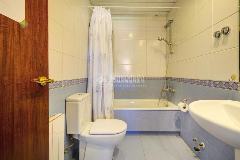 Foto 5815180a-a9fc-40fb-8936-de7c0683cd6f. Àtic amb calefacció aparcament piscina a Parc Central Sant Cugat del Vallès