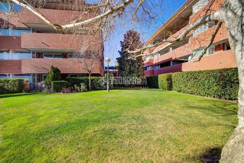 Foto bdcc1ed9-7a14-47fb-87a6-7b428fd8bcaf. Àtic amb calefacció aparcament piscina a Parc Central Sant Cugat del Vallès