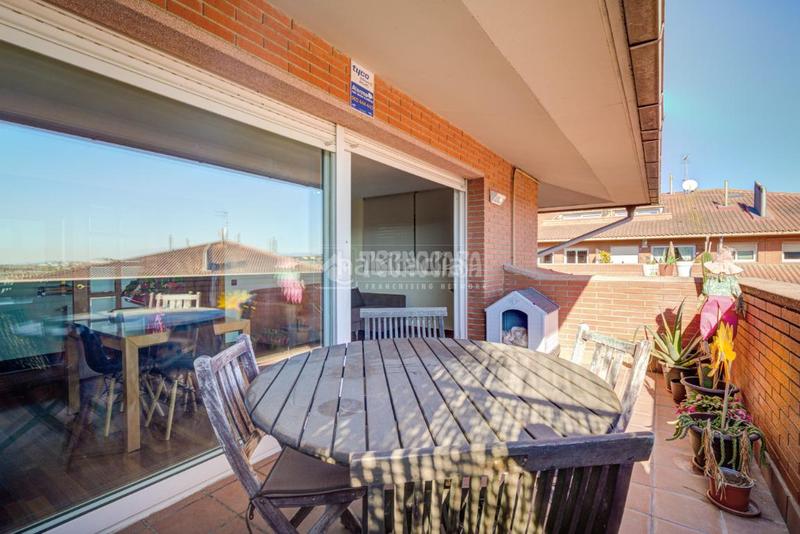 Foto f3ce0f4d-505f-4e1c-bba7-31b6c2e7c585. Àtic amb calefacció aparcament piscina a Parc Central Sant Cugat del Vallès