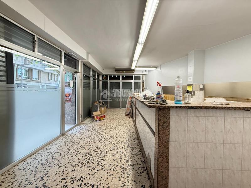Foto 69a31cfb-1a7e-4743-84a3-b0ca2e2d4a79. Lloguer local comercial a Centre - Estació Sant Cugat del Vallès
